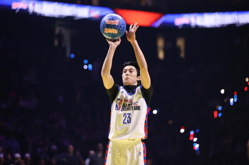 们在激烈竞 们在激烈竞